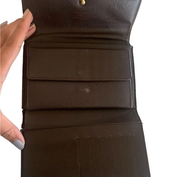 #98 LOUIS VUITTON | Authentic 2006 Damier Ebene Alexandra Wallet - Picture 9 of 15